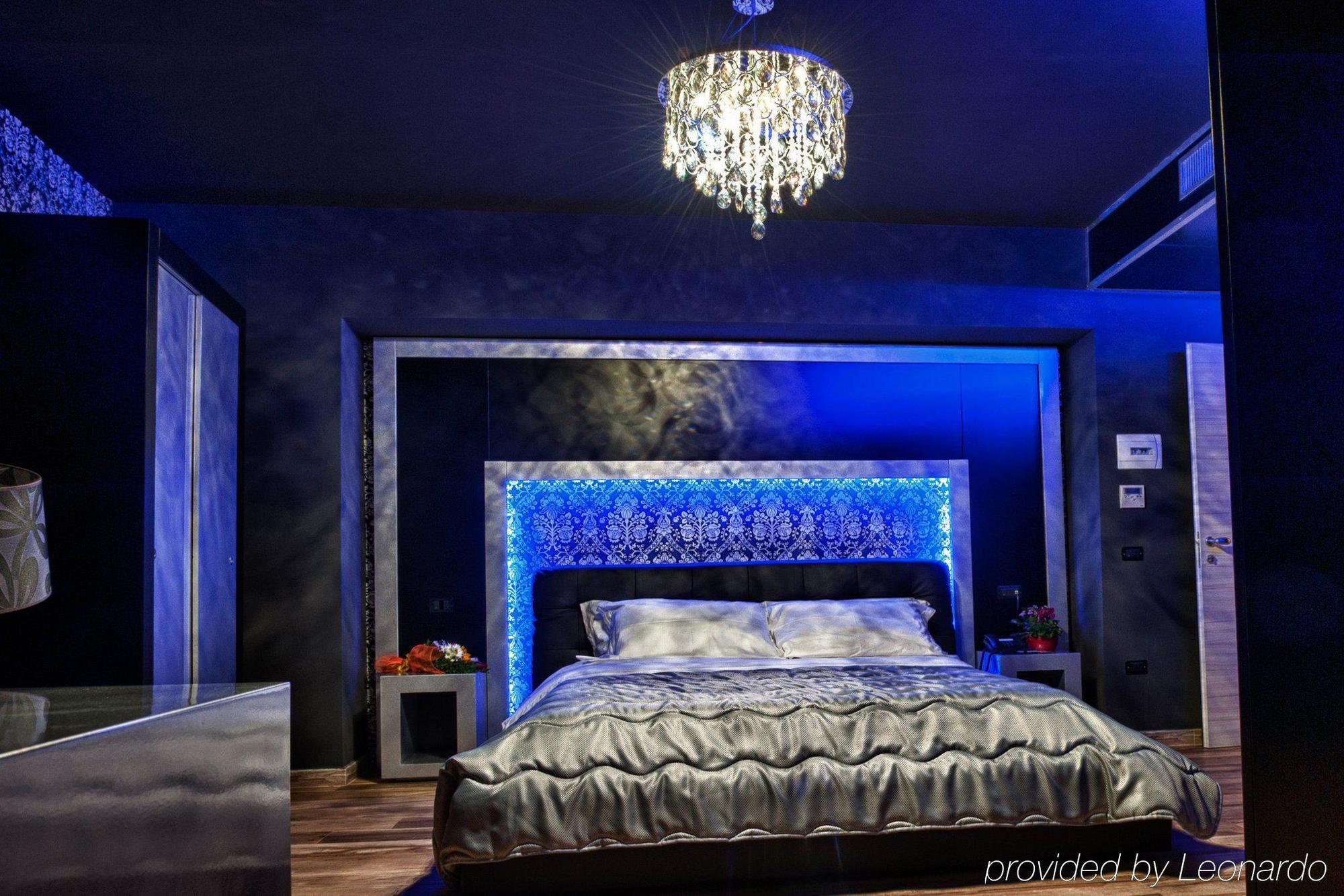 Angioino&spa Napels