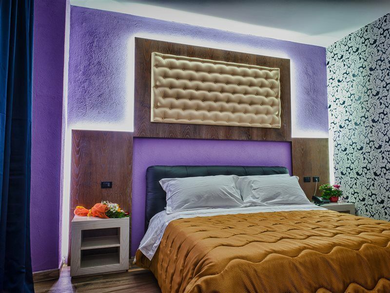 Angioino&spa Napels